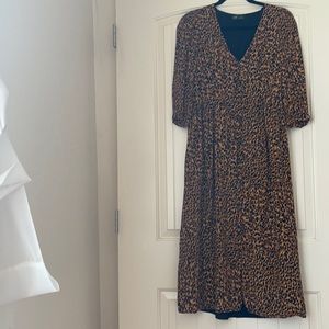 Size M Zara brand dress,like new.